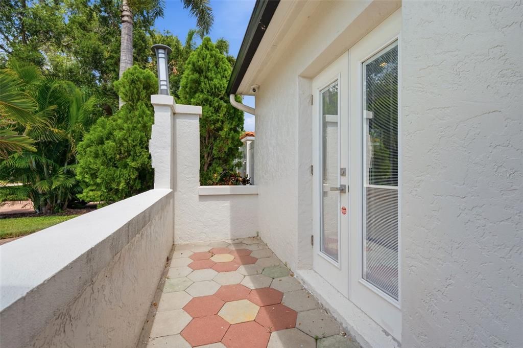 For Rent: $6,500 (3 beds, 2 baths, 2713 Square Feet)