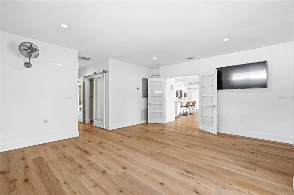 For Rent: $6,500 (3 beds, 2 baths, 2713 Square Feet)