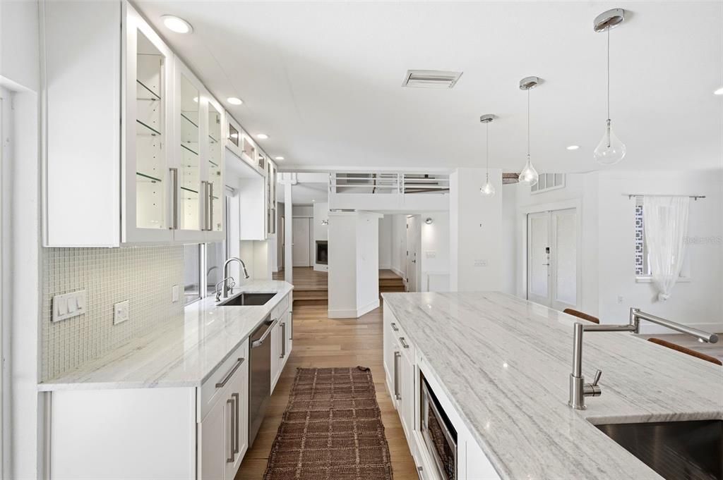 For Rent: $6,500 (3 beds, 2 baths, 2713 Square Feet)