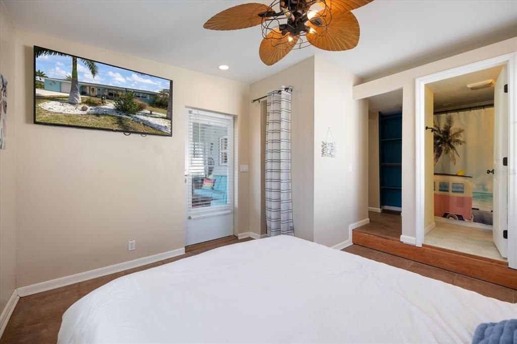 For Sale: $469,900 (4 beds, 2 baths, 1768 Square Feet)