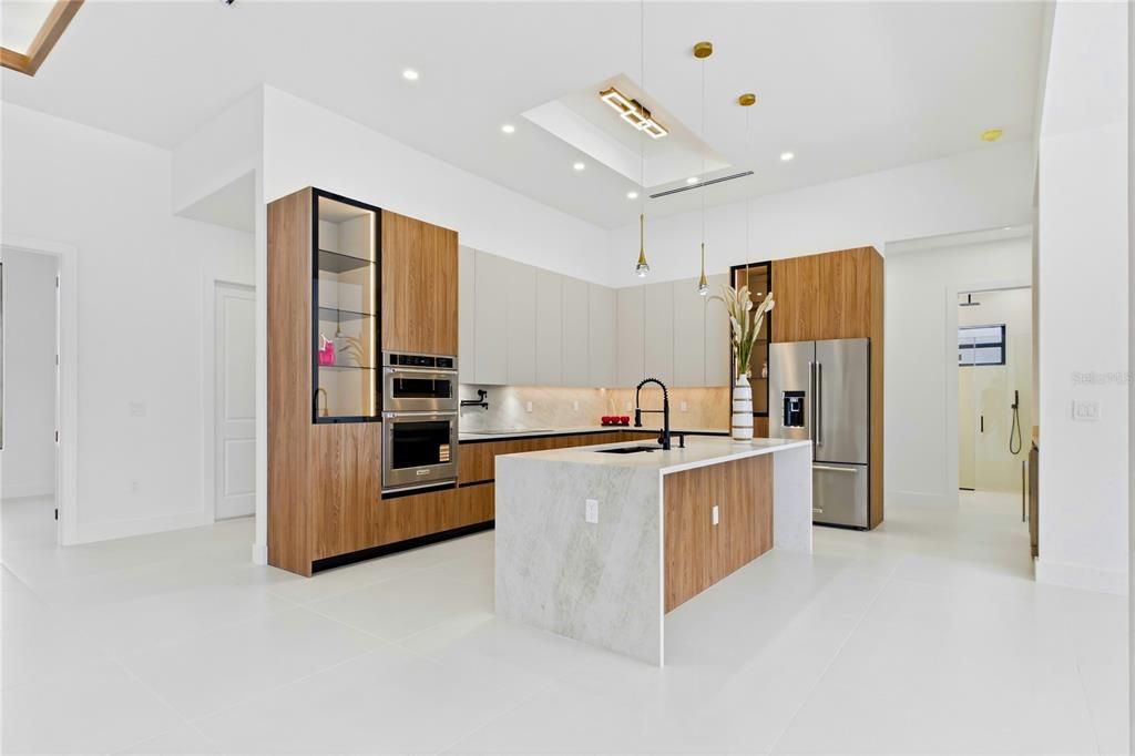 For Sale: $839,900 (3 beds, 3 baths, 2420 Square Feet)