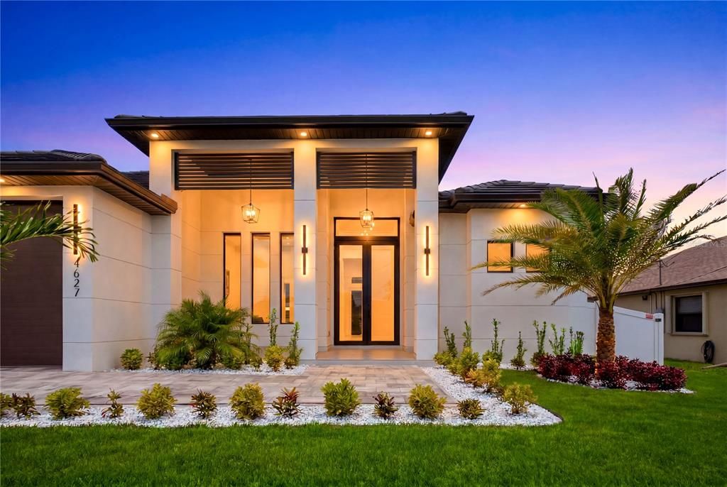 For Sale: $839,900 (3 beds, 3 baths, 2420 Square Feet)