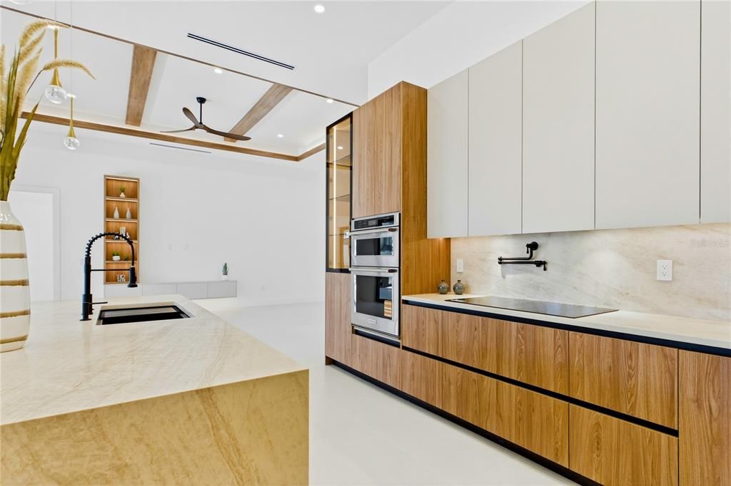 For Sale: $839,900 (3 beds, 3 baths, 2420 Square Feet)