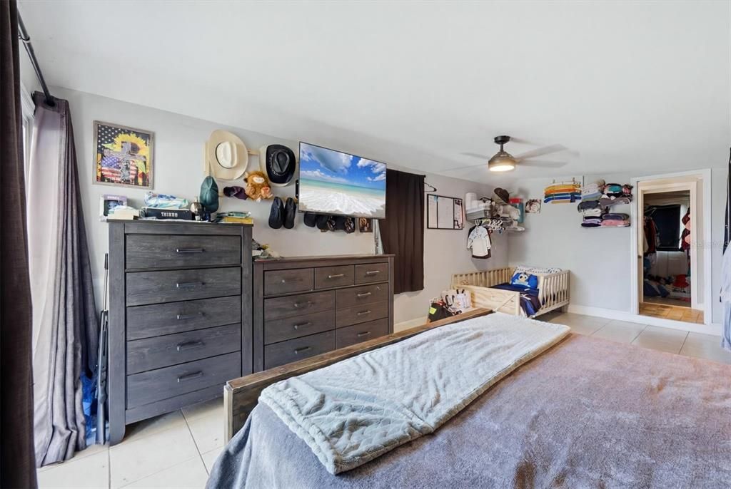 For Sale: $225,000 (2 beds, 2 baths, 1365 Square Feet)