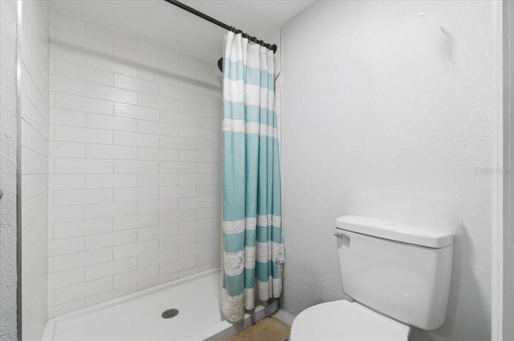 For Sale: $247,000 (3 beds, 2 baths, 1300 Square Feet)