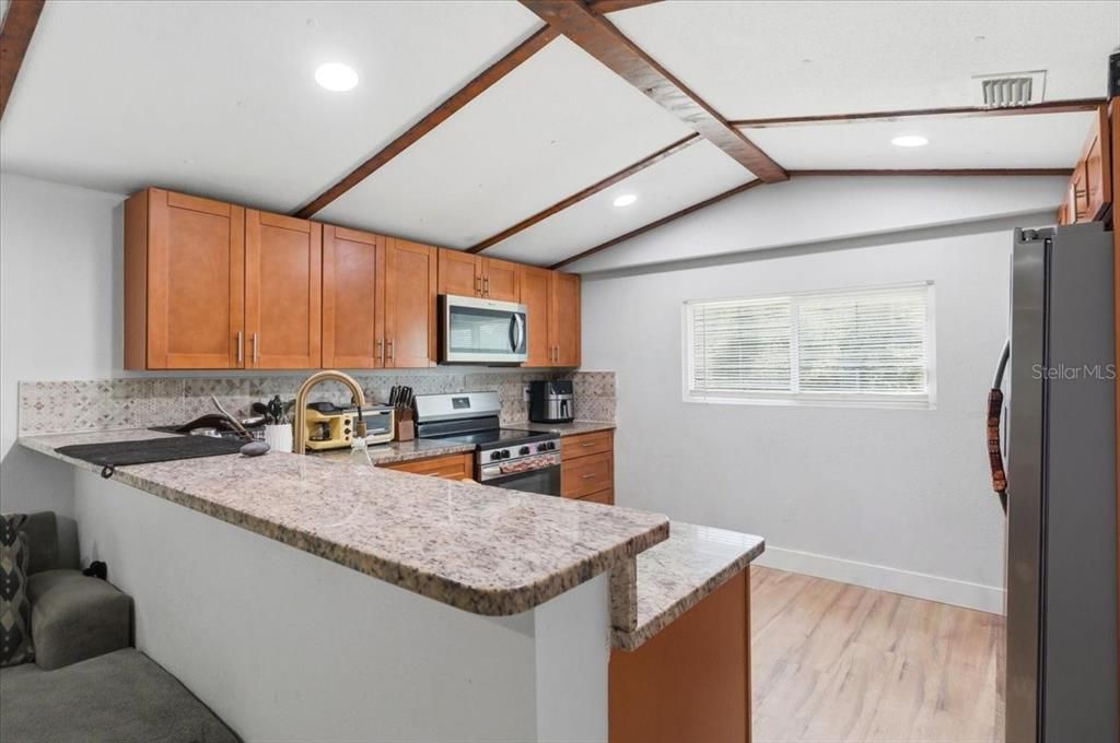 For Sale: $247,000 (3 beds, 2 baths, 1300 Square Feet)