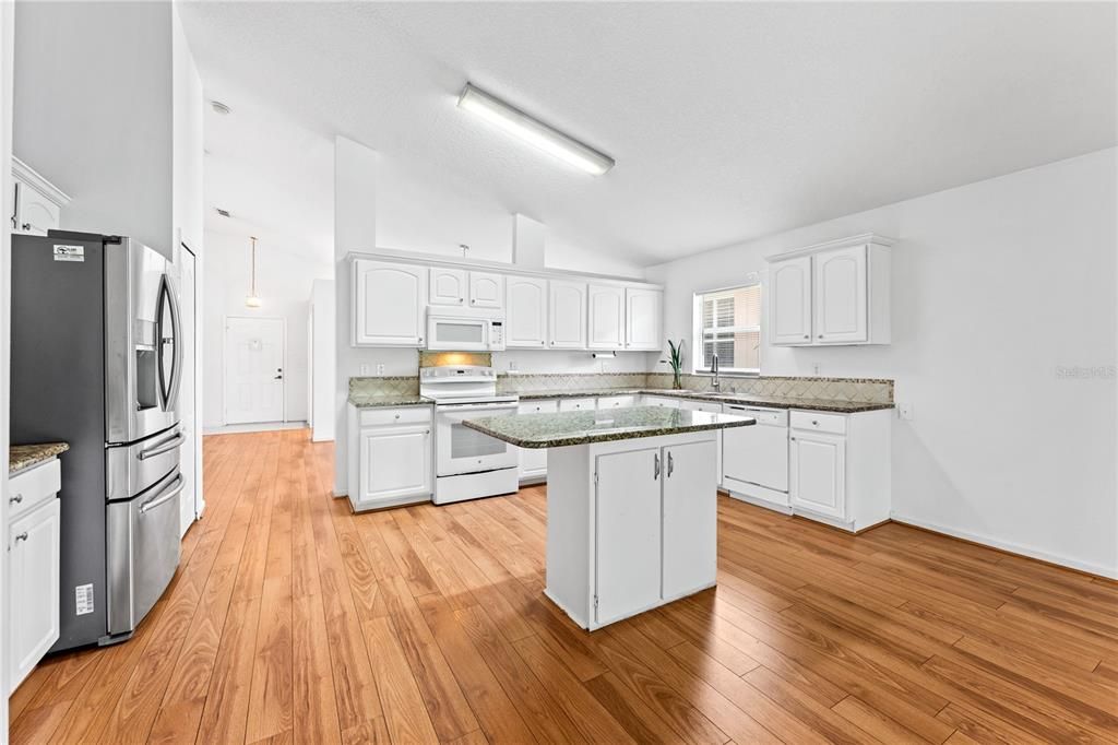 For Sale: $415,000 (3 beds, 2 baths, 1682 Square Feet)