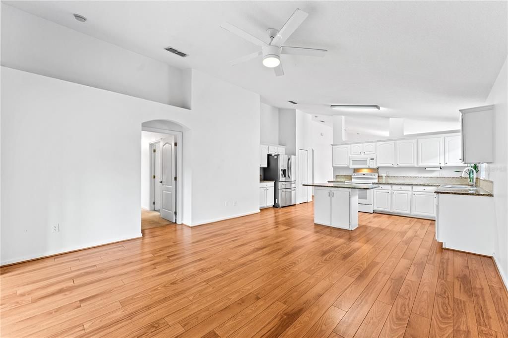 For Sale: $415,000 (3 beds, 2 baths, 1682 Square Feet)