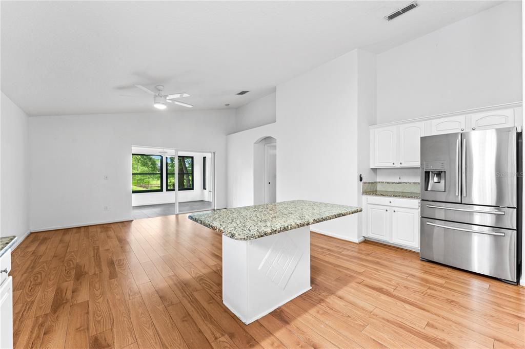 For Sale: $415,000 (3 beds, 2 baths, 1682 Square Feet)