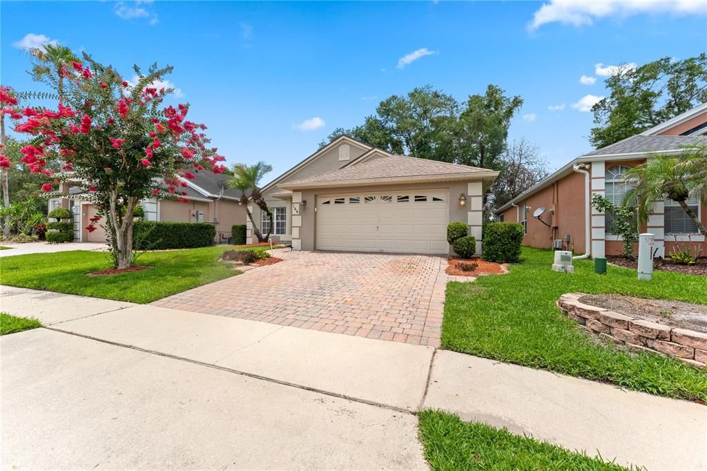 For Sale: $415,000 (3 beds, 2 baths, 1682 Square Feet)