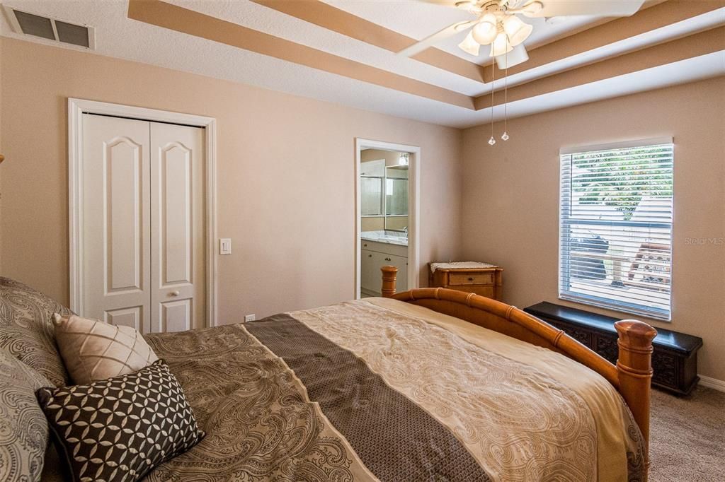 На продажу: $319,900 (3 спален, 2 ванн, 1340 Квадратных фут)