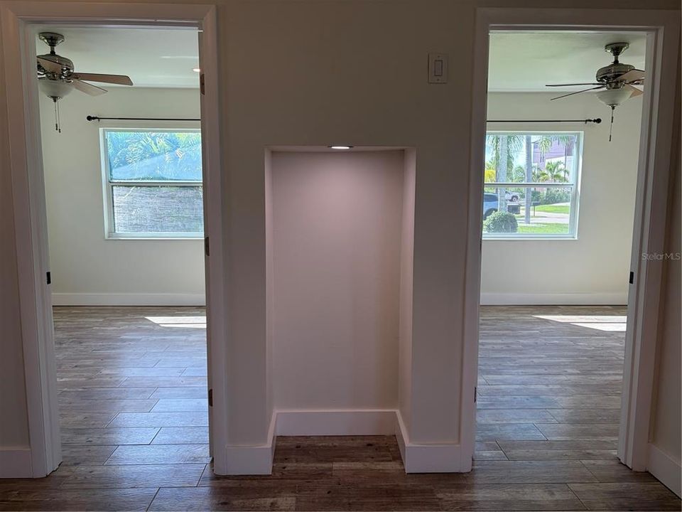 For Sale: $599,000 (2 beds, 2 baths, 1056 Square Feet)