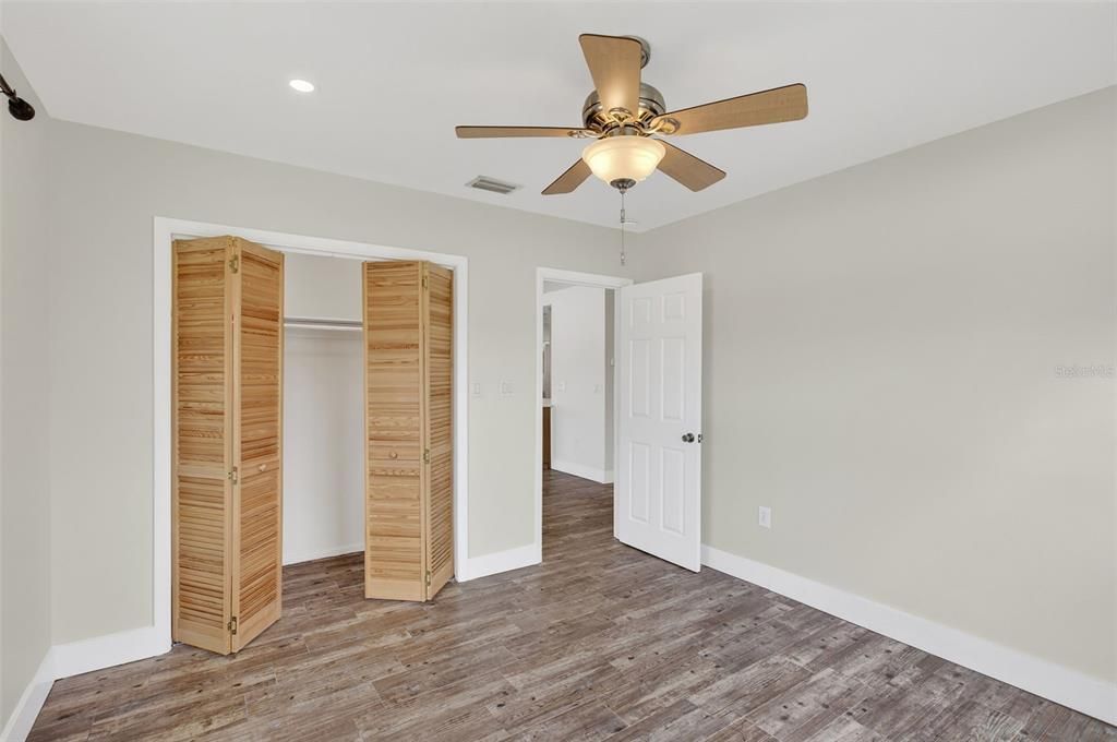 For Sale: $639,000 (2 beds, 1 baths, 1056 Square Feet)