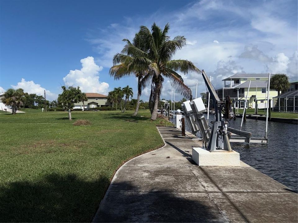 For Sale: $599,000 (2 beds, 2 baths, 1056 Square Feet)
