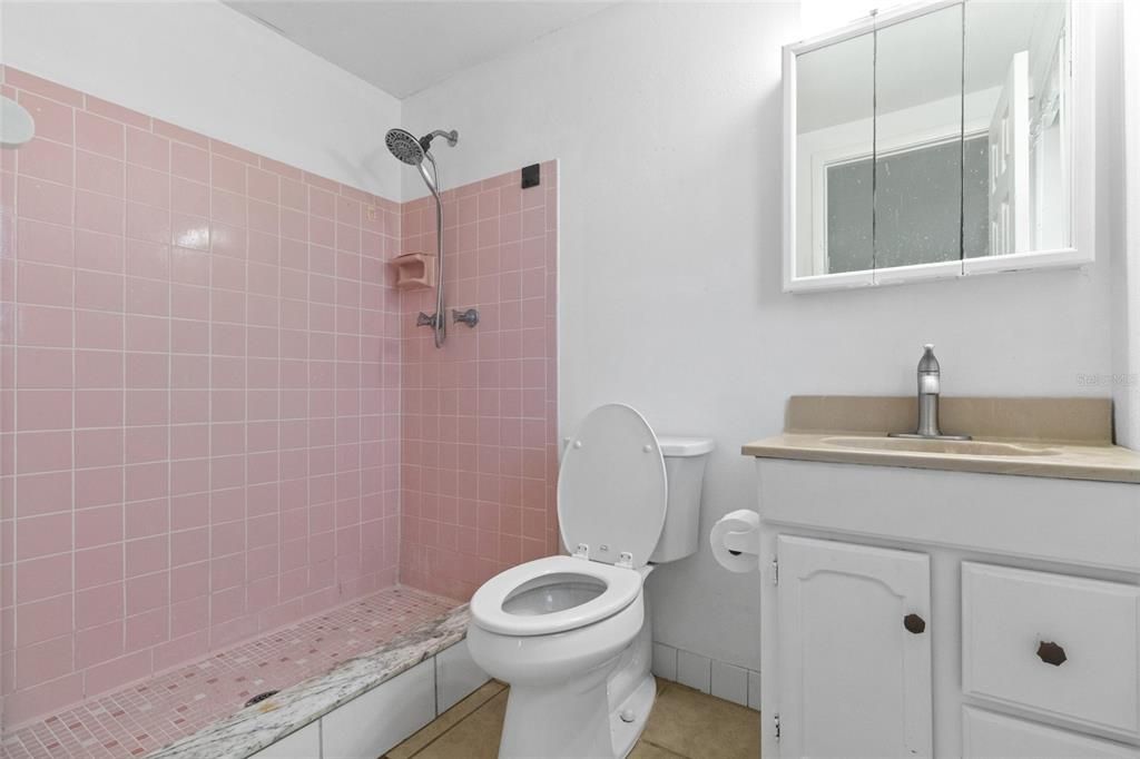 В аренду: $1,650 (2 спален, 2 ванн, 1140 Квадратных фут)