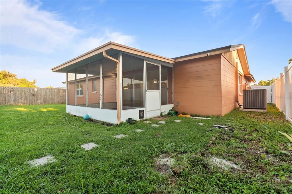 В аренду: $1,650 (2 спален, 2 ванн, 1140 Квадратных фут)