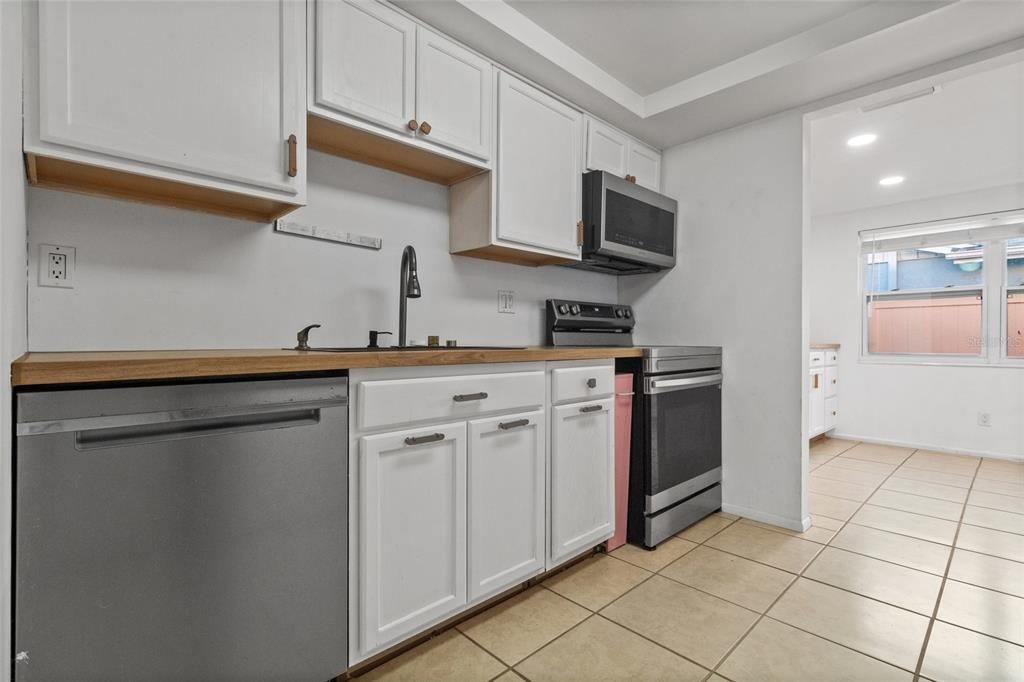 В аренду: $1,650 (2 спален, 2 ванн, 1140 Квадратных фут)
