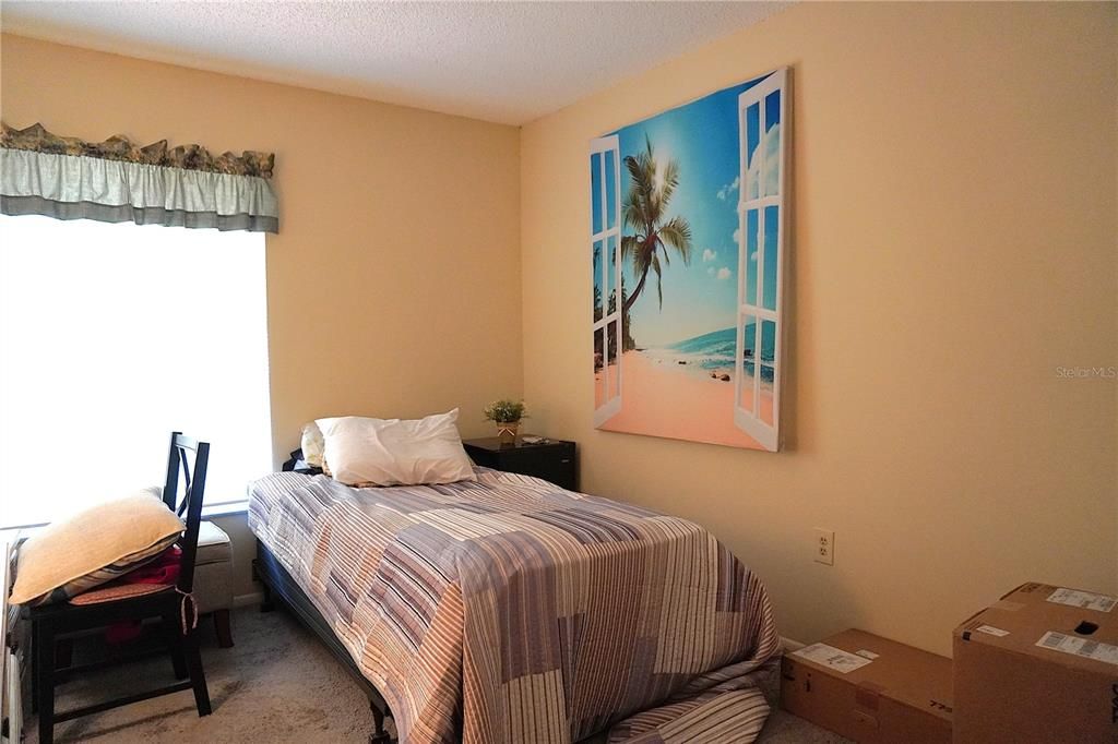 For Sale: $122,500 (2 beds, 1 baths, 768 Square Feet)
