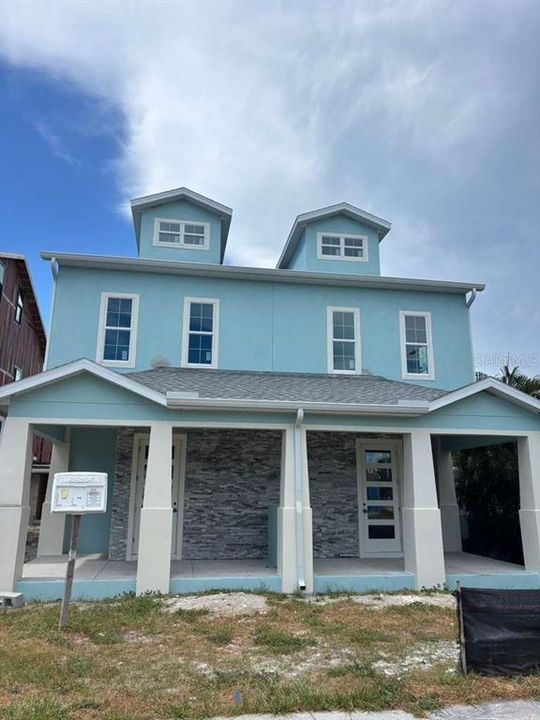 For Sale: $717,000 (3 beds, 0 baths, 2047 Square Feet)