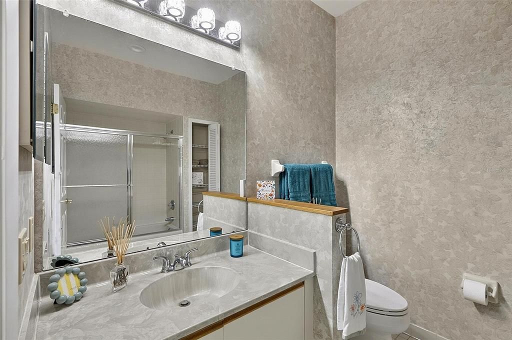 En Venta: $465,000 (3 camas, 2 baños, 1875 Pies cuadrados)