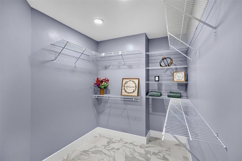 En Venta: $465,000 (3 camas, 2 baños, 1875 Pies cuadrados)