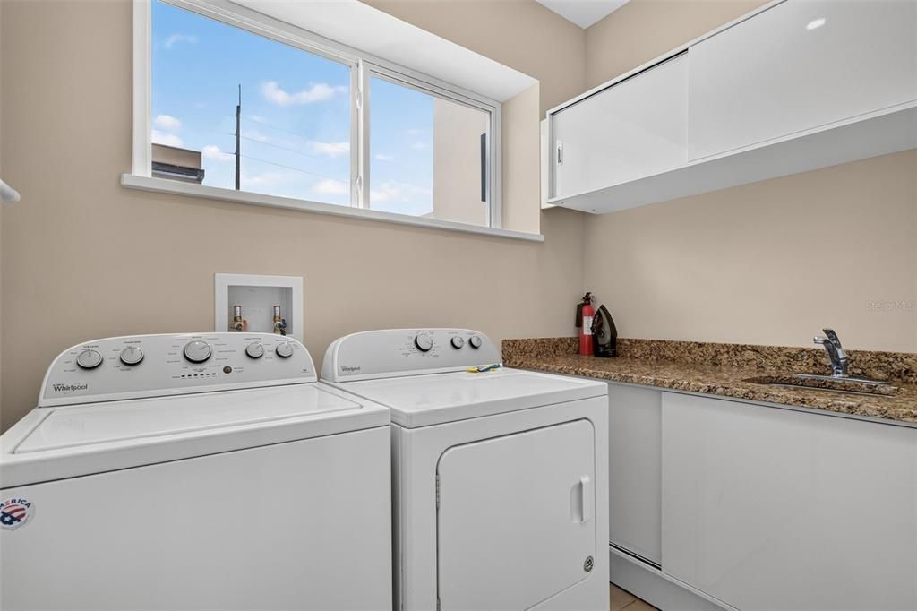 For Sale: $479,900 (4 beds, 4 baths, 2396 Square Feet)