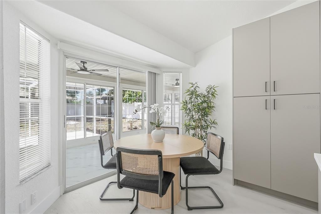 На продажу: $579,900 (3 спален, 2 ванн, 2292 Квадратных фут)