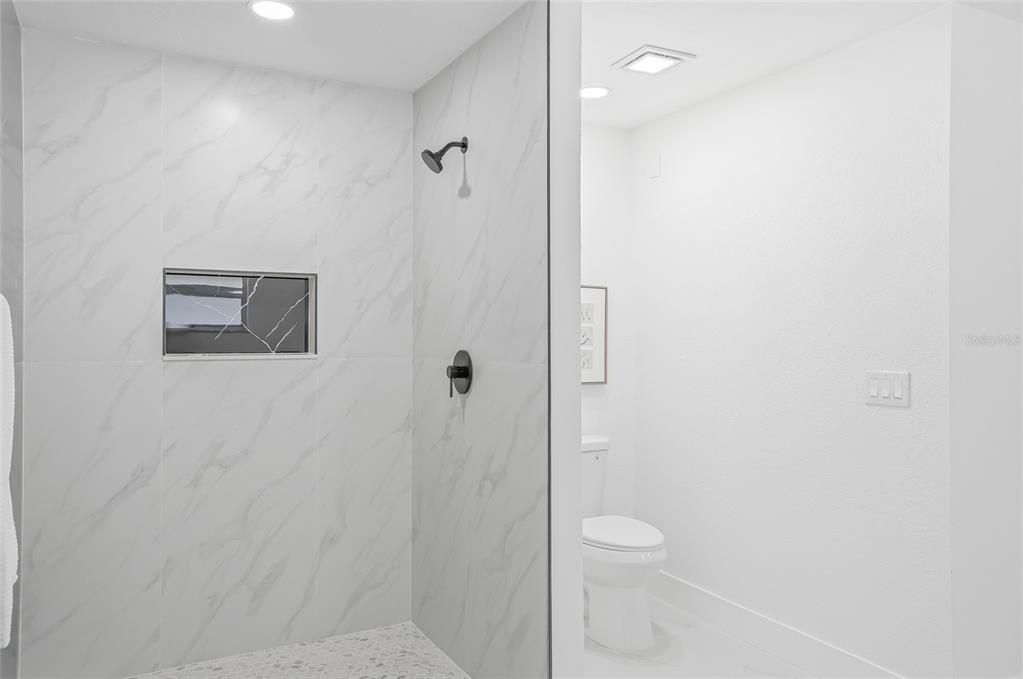 На продажу: $579,900 (3 спален, 2 ванн, 2292 Квадратных фут)