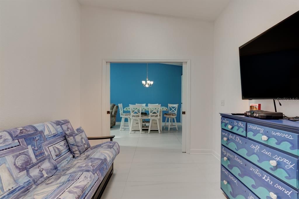 En Venta: $329,000 (3 camas, 2 baños, 1378 Pies cuadrados)
