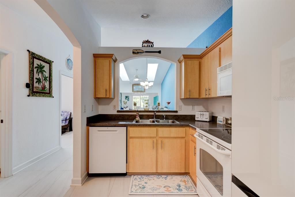 En Venta: $329,000 (3 camas, 2 baños, 1378 Pies cuadrados)