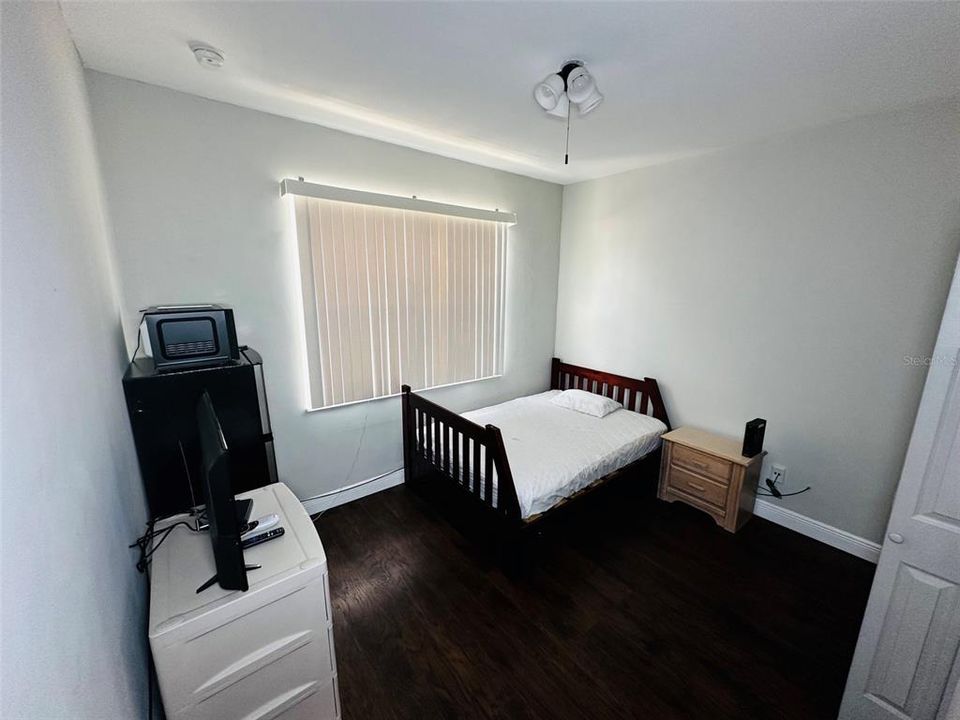 For Sale: $325,000 (3 beds, 2 baths, 1459 Square Feet)