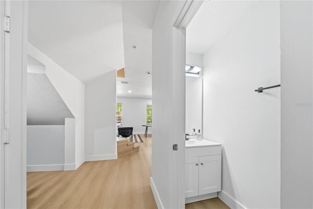 For Sale: $370,000 (3 beds, 2 baths, 1614 Square Feet)