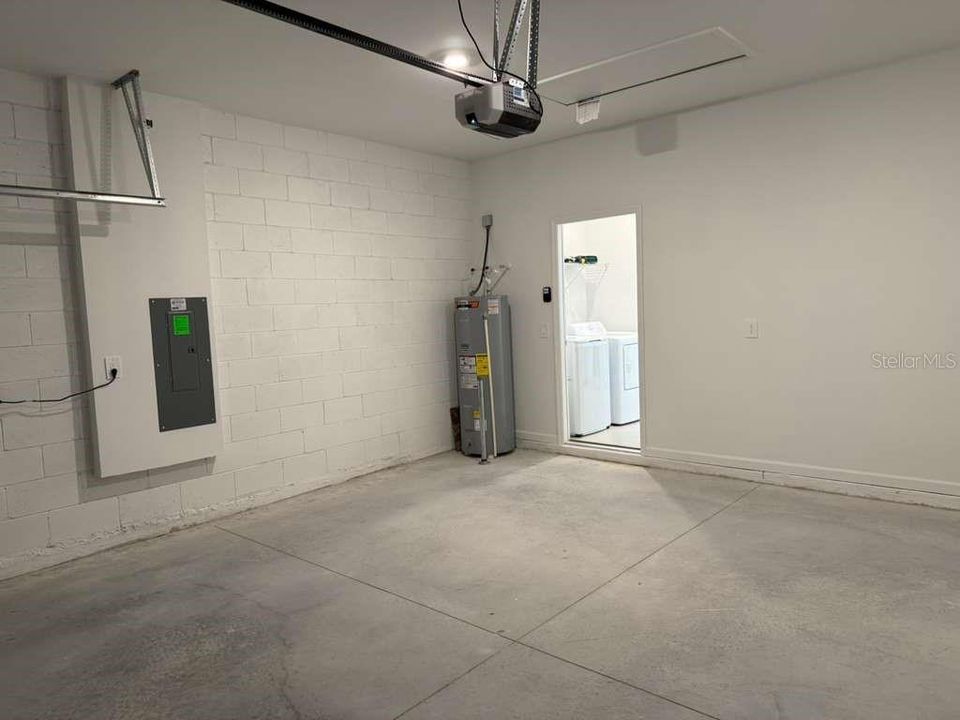 For Rent: $2,600 (3 beds, 3 baths, 2109 Square Feet)