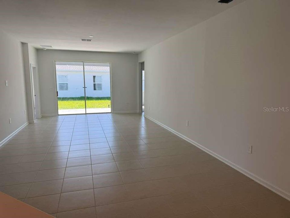For Rent: $2,600 (3 beds, 3 baths, 2109 Square Feet)