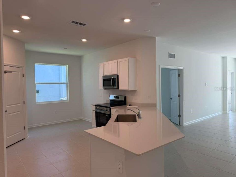 For Rent: $2,600 (3 beds, 3 baths, 2109 Square Feet)