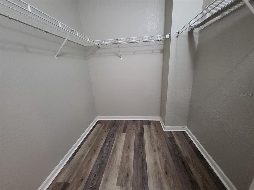 For Rent: $1,800 (3 beds, 2 baths, 1555 Square Feet)