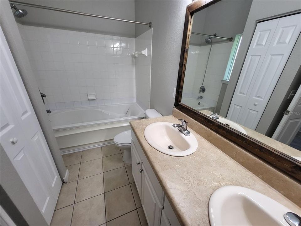 For Rent: $1,800 (3 beds, 2 baths, 1555 Square Feet)