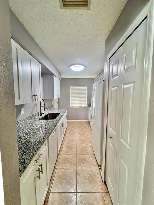 En Venta: $300,000 (3 camas, 2 baños, 1142 Pies cuadrados)