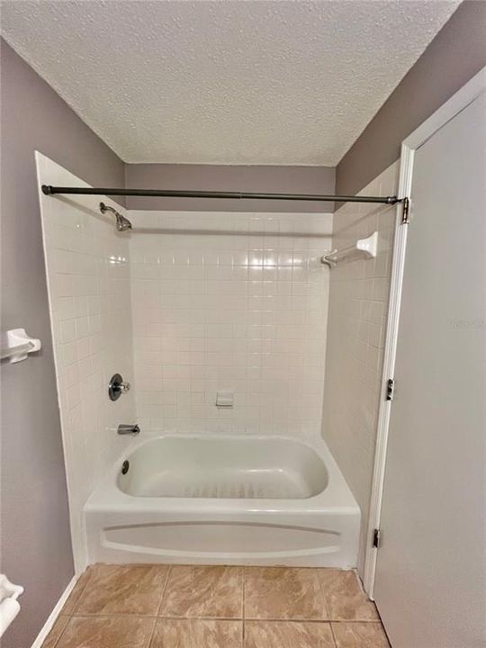 En Venta: $300,000 (3 camas, 2 baños, 1142 Pies cuadrados)