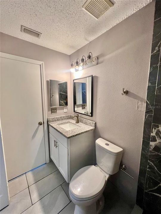 En Venta: $300,000 (3 camas, 2 baños, 1142 Pies cuadrados)