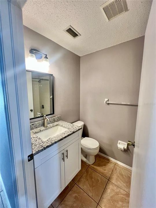 En Venta: $300,000 (3 camas, 2 baños, 1142 Pies cuadrados)