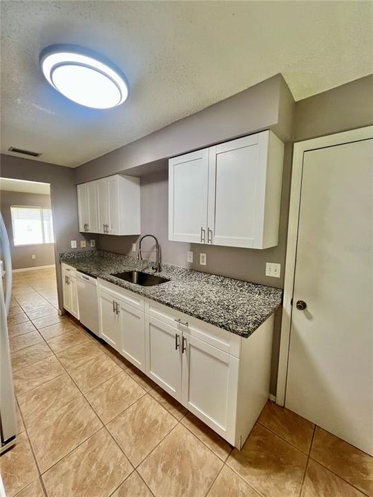En Venta: $300,000 (3 camas, 2 baños, 1142 Pies cuadrados)