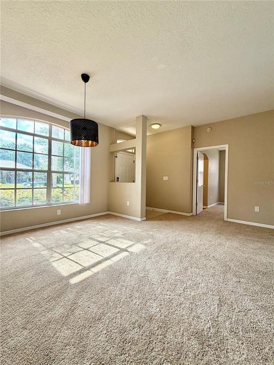 For Rent: $3,195 (3 beds, 2 baths, 1850 Square Feet)