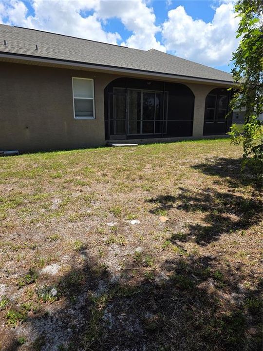 For Sale: $475,000 (3 beds, 3 baths, 2136 Square Feet)