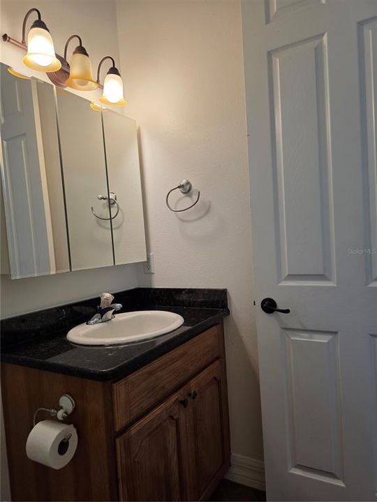 For Sale: $475,000 (3 beds, 3 baths, 2136 Square Feet)