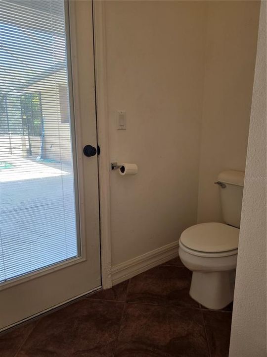 For Sale: $475,000 (3 beds, 3 baths, 2136 Square Feet)