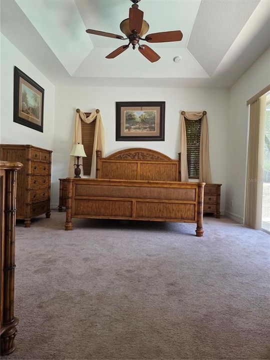 For Sale: $475,000 (3 beds, 3 baths, 2136 Square Feet)