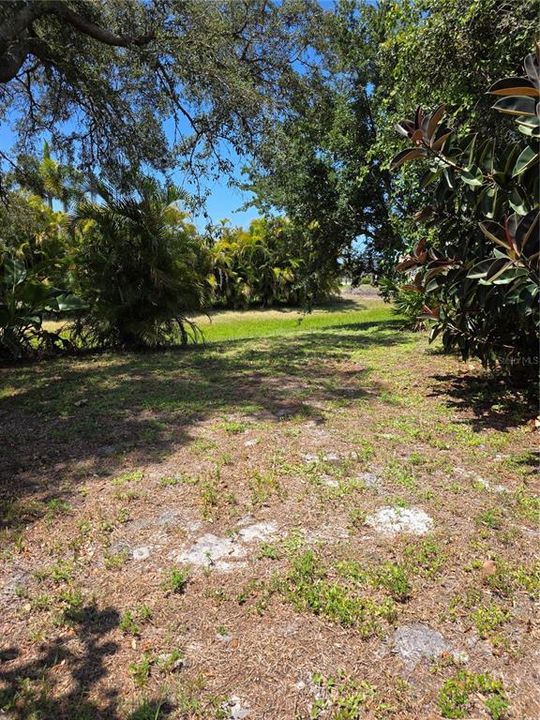 For Sale: $475,000 (3 beds, 3 baths, 2136 Square Feet)