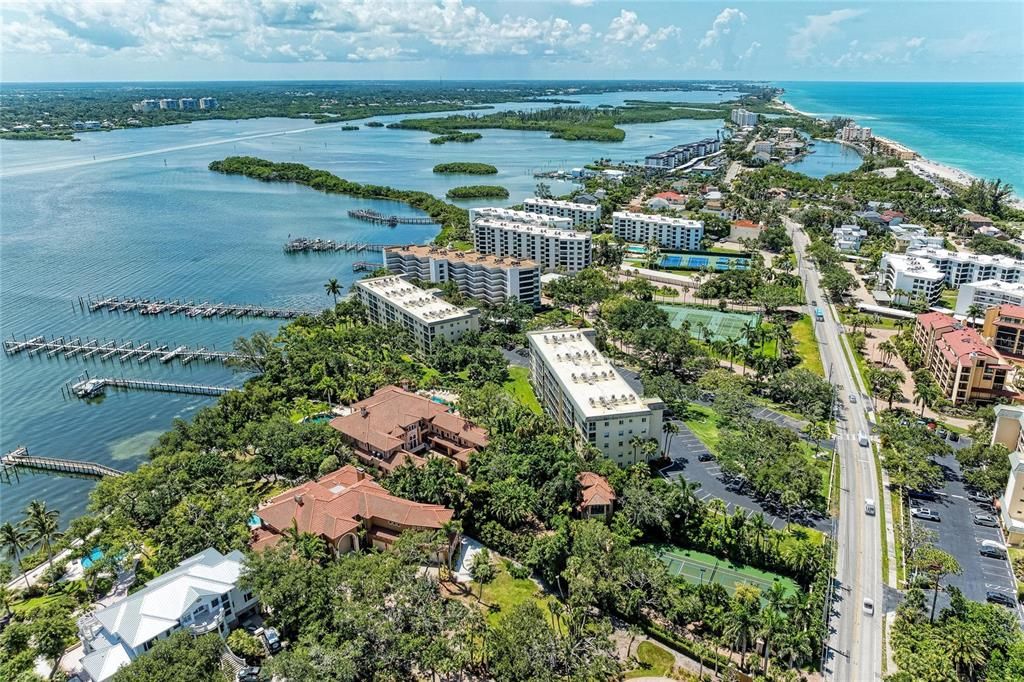 待售: $525,000 (2 贝兹, 2 浴室, 1160 平方英尺)