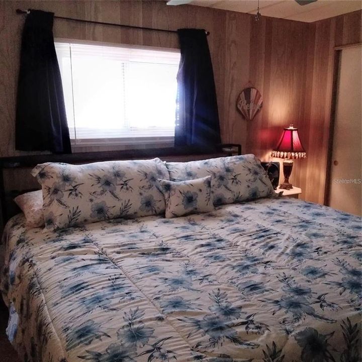 На продажу: $78,000 (2 спален, 1 ванн, 975 Квадратных фут)